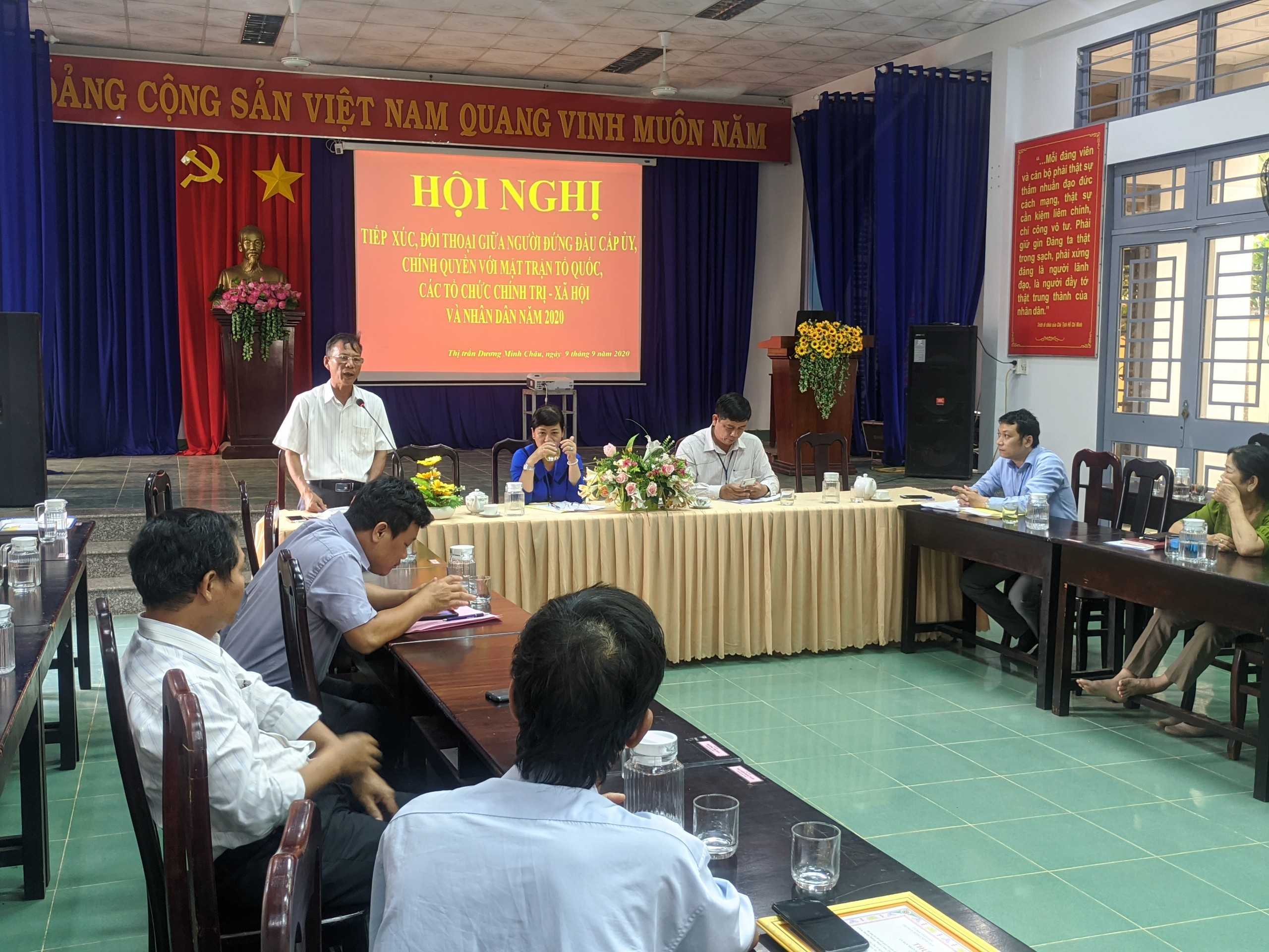 Thị trấn Dương Minh Châu tổ chức hội nghị tiếp xúc, đối thoại trực tiếp giữa người đứng đầu cấp ủy Đảng, chính quyền với Mặt trận Tổ quốc, các tổ chức chính trị-xã hội và Nhân dân